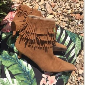 Stuart Weitzman 8M suede ankle boots rust brown